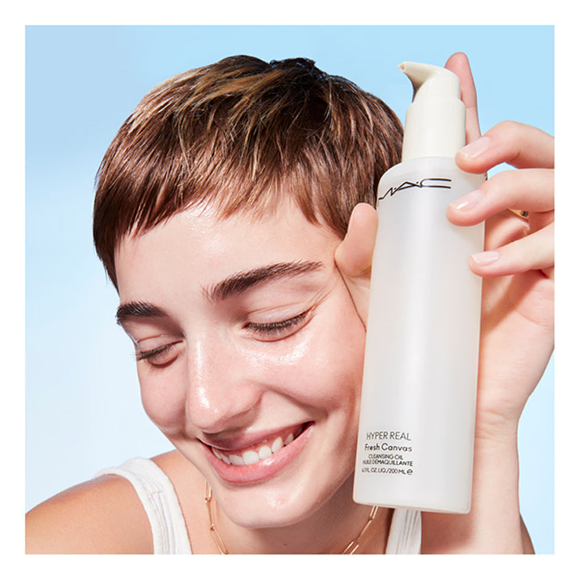 Mac Hyper Real Fresh Canvas Cleansing Oil 200Ml