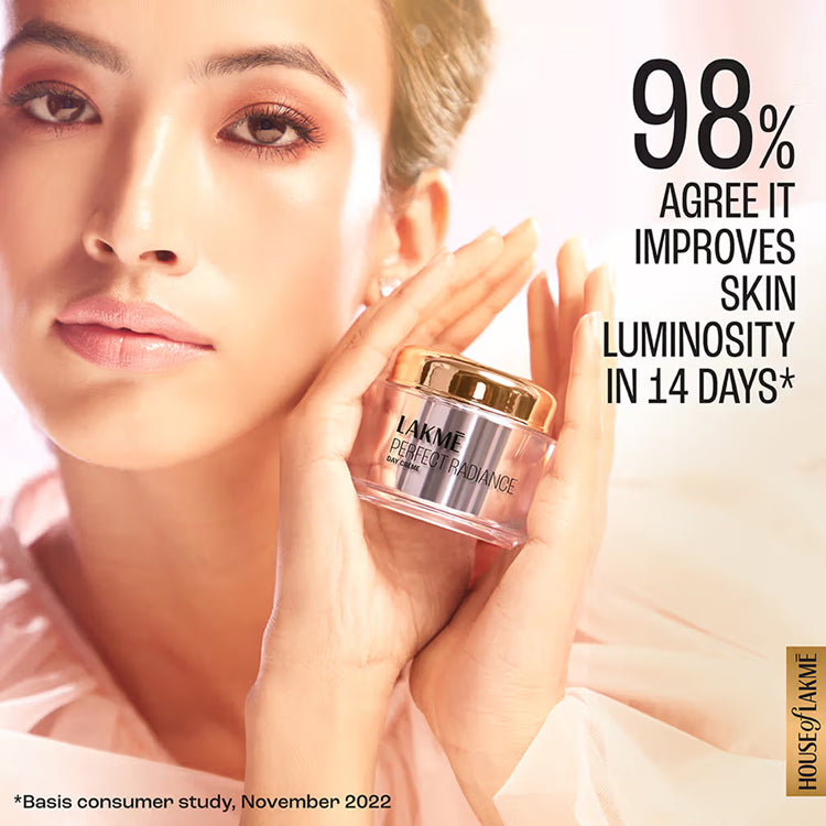 Lakme Absolute Perfect Radiance Skin Brightening Light Creme 50G